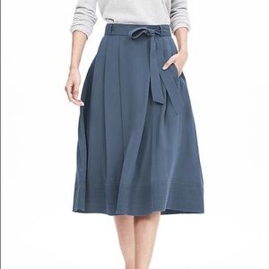 Banana republic Midi chambray Tencel skirt